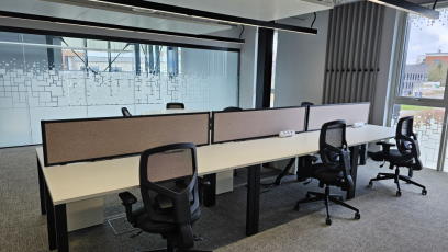 Desks and tables in Office 2.014